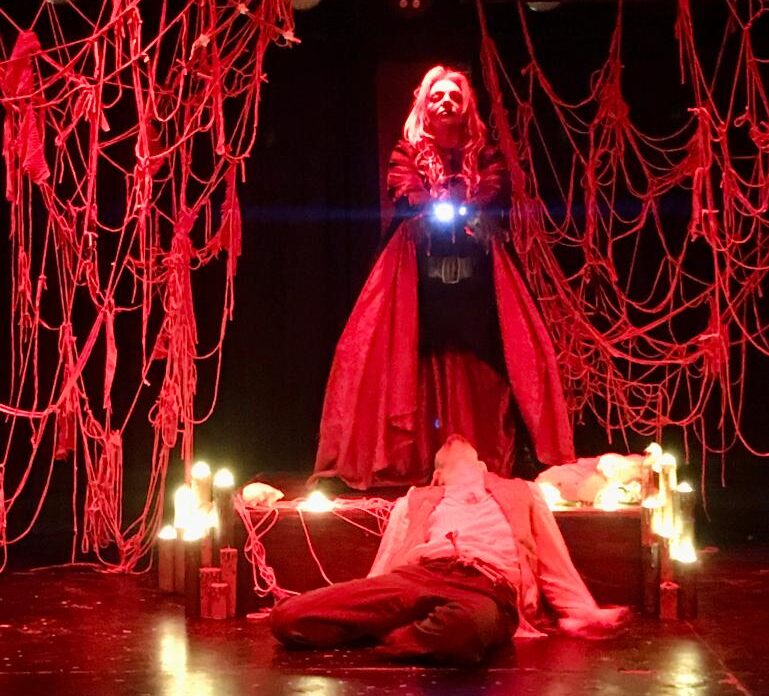“Cuerpo trunco” debuta en el escenario de la Sala Molière Teatro Concert